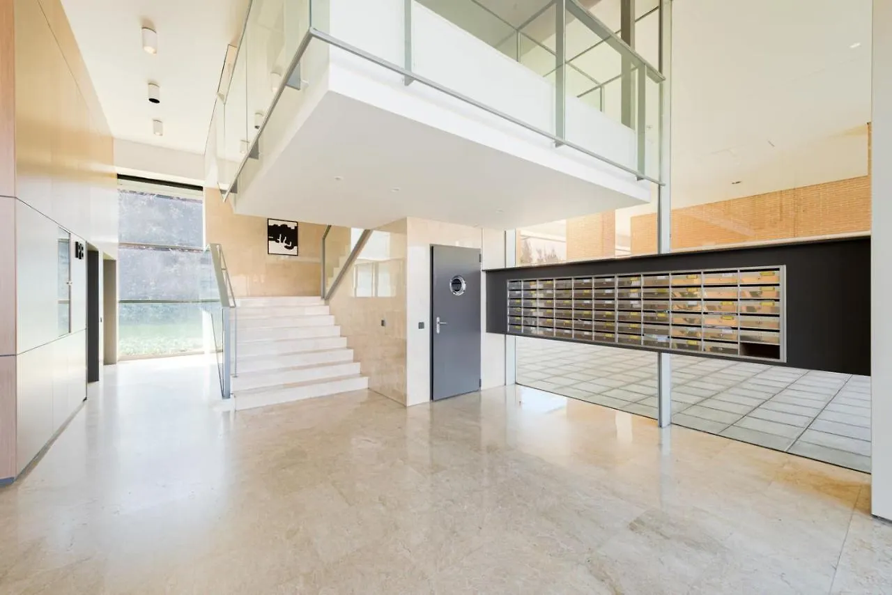 Las Encinas Design Apartment In Conde Orgaz - Madrid Spain